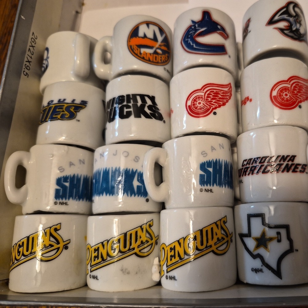 NHL Hockey Team Logo Mini Miniature 1.25" Souvenir Lot of 26 Mini Mug duplicates - Picture 4 of 10